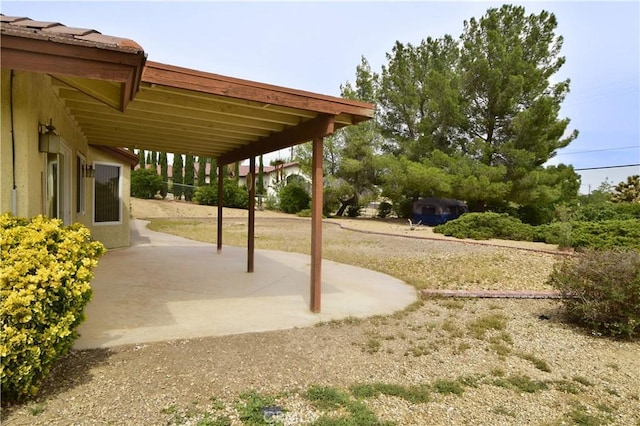 19180 Osceola Rd, Apple Valley, CA 92307 - view of patio
