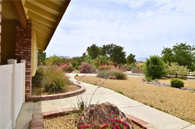 19180 Osceola Rd, Apple Valley, CA 92307 - view of yard