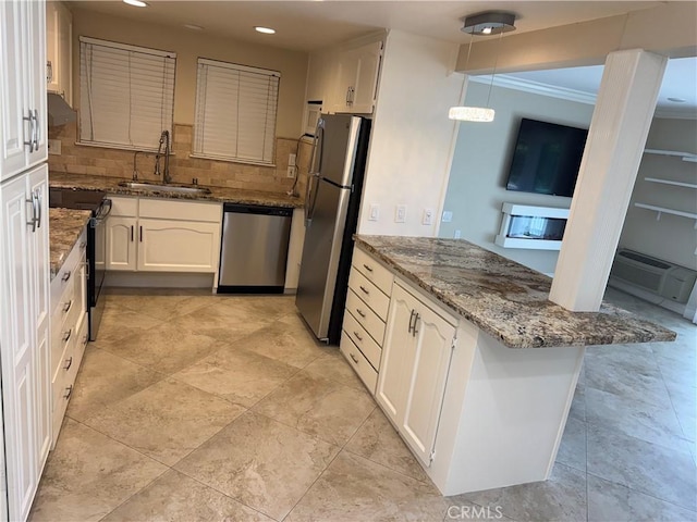 879 Via Mendoza Unit B, Laguna Woods, CA 92637 - photo 21