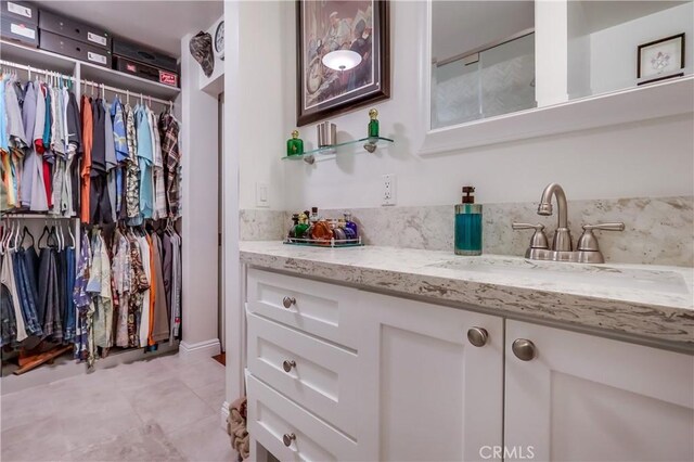 1717 Cumbre Dr, San Pedro, CA 90732 - spacious closet featuring light tile patterned floors and a sink