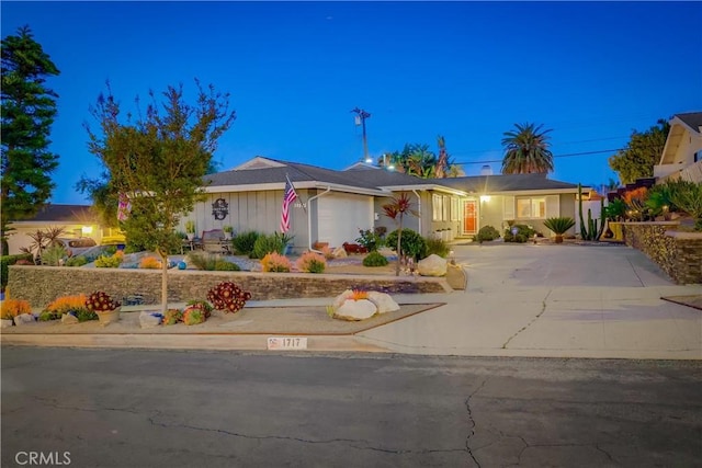 1717 Cumbre Dr, San Pedro, CA 90732 - single story home featuring driveway and a garage