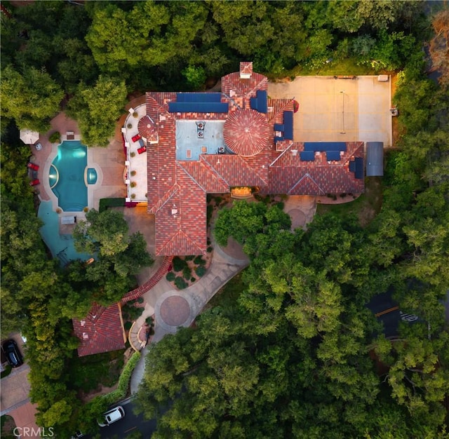4204 Woodleigh Ln, La Canada Flintridge, CA 91011 - drone / aerial view of a pool