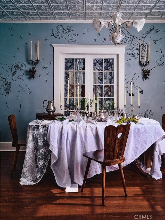 7148 Marshfield Way, Los Angeles, CA 90046 - dining room featuring an ornate ceiling and wood finished floors