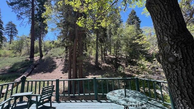 33796 Cedar Pines Ln, Green Valley Lake, CA 92341 - view of wooden terrace