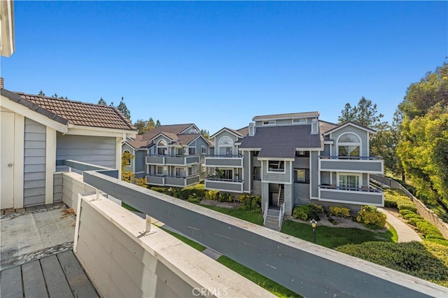26966 Flo Ln Unit 318, Canyon Country, CA 91351 - balcony with a residential view