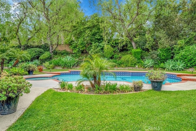 2279 Calle Liseta, San Dimas, CA 91773 - swimming pool featuring a yard and view of scattered trees