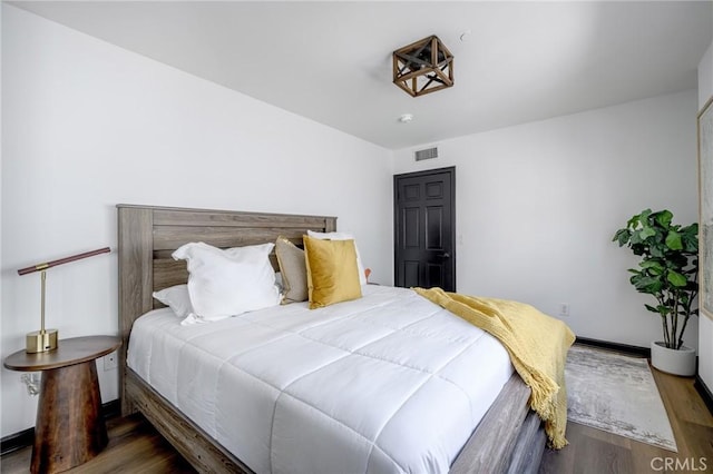 446 W Stocker St Unit 11, Glendale, CA 91202 - bedroom featuring wood finished floors and baseboards