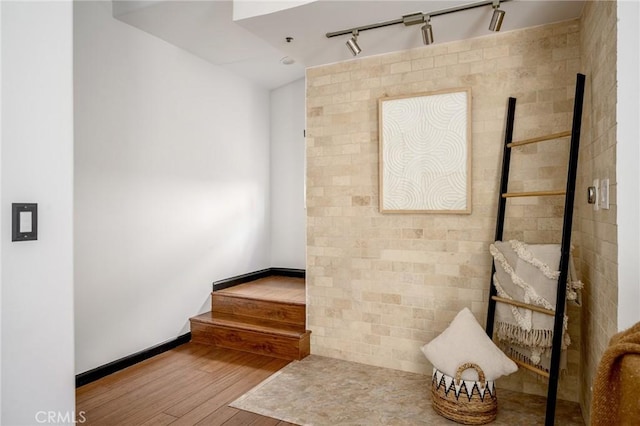 446 W Stocker St Unit 11, Glendale, CA 91202 - bathroom featuring wood finished floors, track lighting, and baseboards