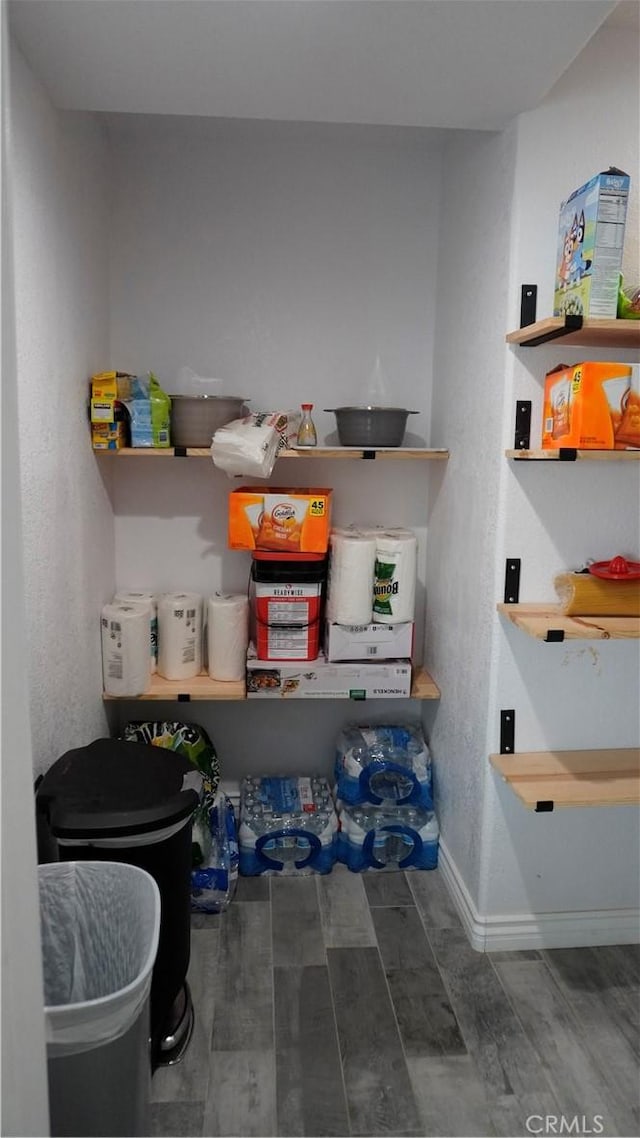 9322 Candlelight St, Apple Valley, CA 92308 - view of pantry