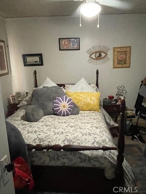 1322 E 70th St E, Los Angeles, CA 90001 - bedroom with ceiling fan