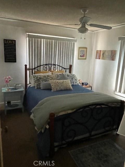 1322 E 70th St E, Los Angeles, CA 90001 - bedroom featuring a ceiling fan