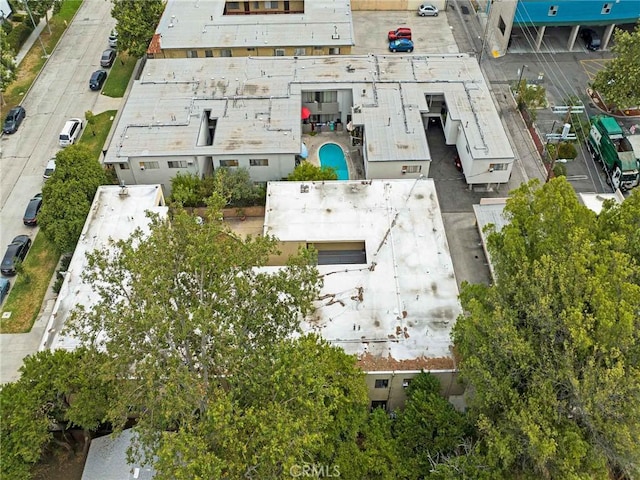 7049 Vassar Ave, Canoga Park, CA 91303 - bird's eye view of a pool area