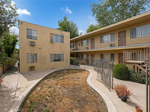 7049 Vassar Ave, Canoga Park, CA 91303 - view of property
