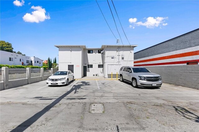 1242 Cedar Ave, Long Beach, CA 90813 - view of uncovered parking lot