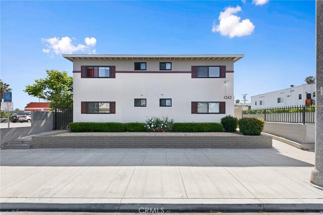 1242 Cedar Ave, Long Beach, CA 90813 - view of building exterior