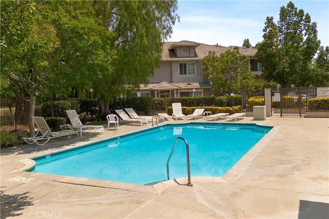 6375 Woodrow Ct Unit 3, Chino Hills, CA 91709 - community pool with a patio