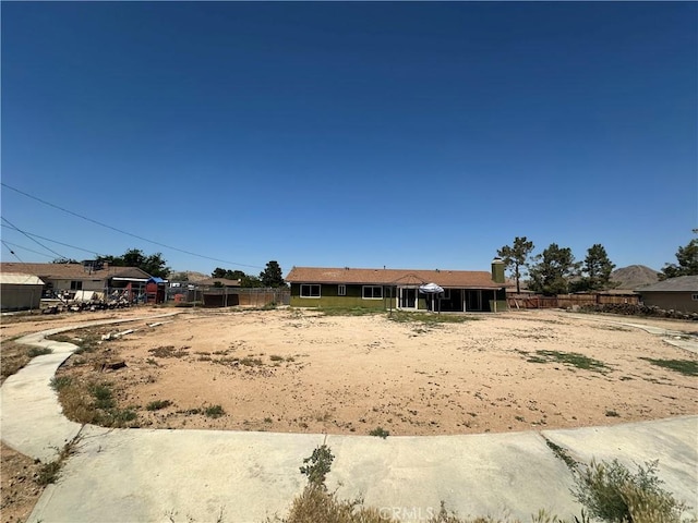 15395 Apache Rd, Apple Valley, CA 92307 - view of yard