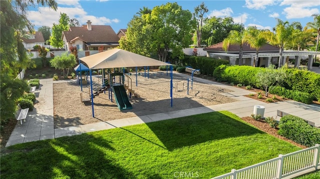 27472 Swallow Ct, Temecula, CA 92591 - view of home's community with a lawn