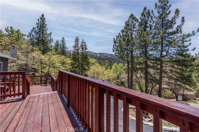 43656 Ridge Crest Dr, Big Bear Lake, CA 92315 - wooden deck featuring a forest view
