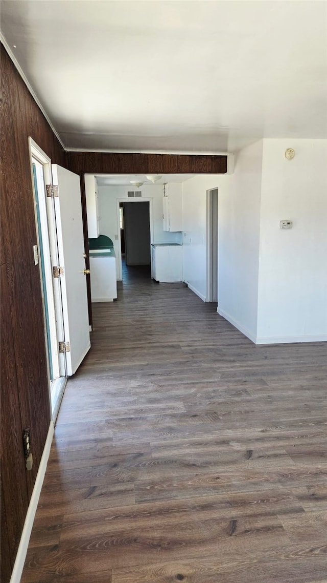 322 S 8th St, Taft, CA 93268 - spare room featuring dark wood-style floors