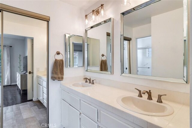 2444 Paseo Circulo, Tustin, CA 92782 - full bath featuring double vanity