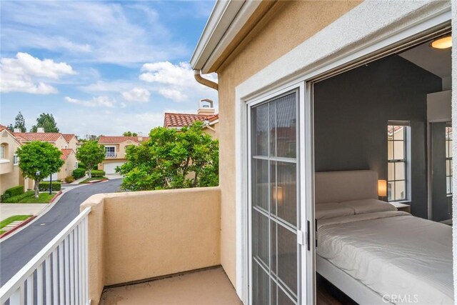 2444 Paseo Circulo, Tustin, CA 92782 - balcony featuring a residential view