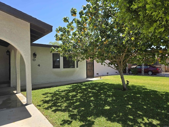 704 S H St, Imperial, CA 92251 - view of grassy yard