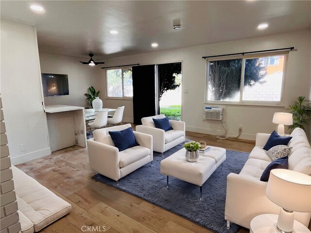 17082 Emerald Ln, Huntington Beach, CA 92647 - photo 6