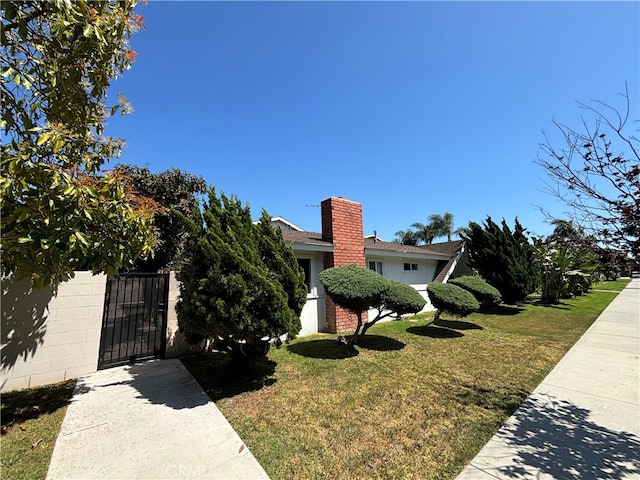 17082 Emerald Ln, Huntington Beach, CA 92647 - photo 1