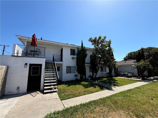 17082 Emerald Ln, Huntington Beach, CA 92647 - photo 2