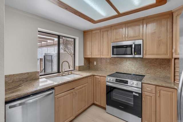 22 Seaview Dr S, Rolling Hills Estates, CA 90274 - kitchen with stainless steel appliances, a sink, and light brown cabinetry