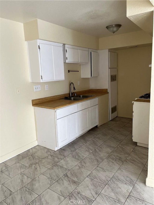1040 May Ln, Barstow, CA 92311 - photo 6