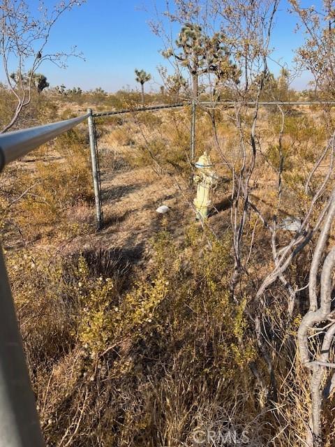 5202 La Mesa Rd, Phelan, CA 92371