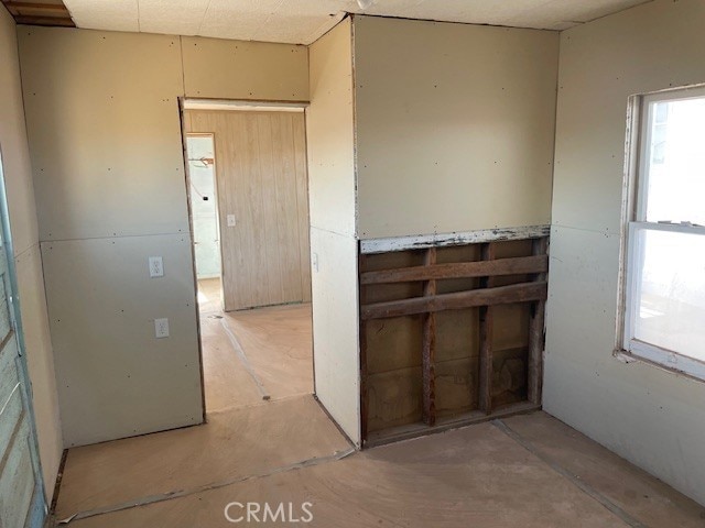 100 Aliso St, Needles, CA 92363 - view of kitchen