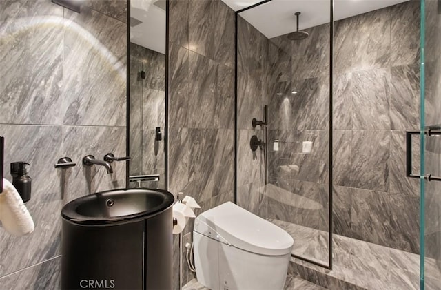 15 Torrey Pines Ln, Newport Beach, CA 92660 - full bathroom featuring tile walls, vanity, a walk in shower, and toilet