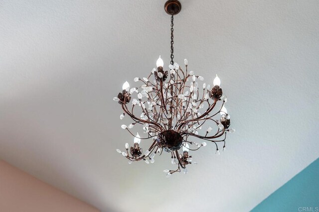 4610 Los Alamos Way Unit C, Oceanside, CA 92057 - detailed view of a chandelier