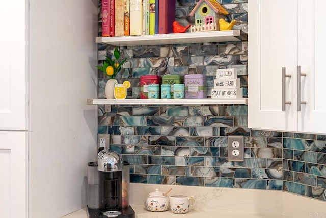 4610 Los Alamos Way Unit C, Oceanside, CA 92057 - kitchen view of tasteful backsplash and open shelves