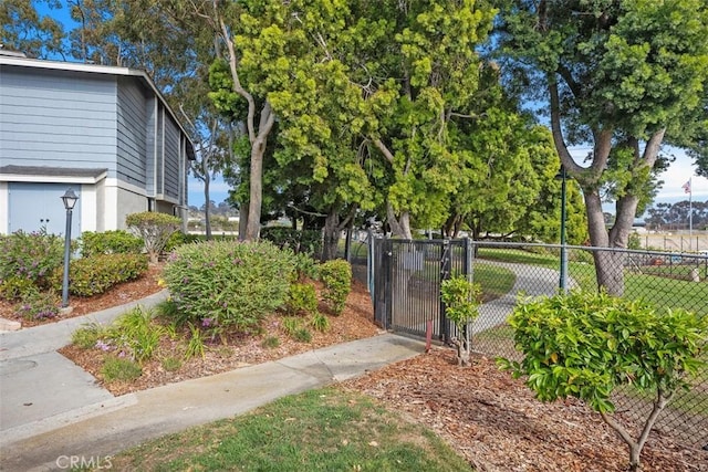 25611 Quail Run Unit 18, Dana Point, CA 92629 - view of yard with a gate