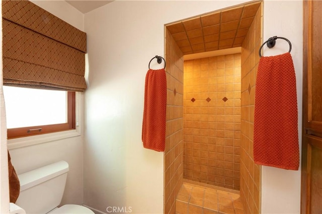 1615 Halsey St, Redlands, CA 92373 - bathroom with tiled shower and toilet