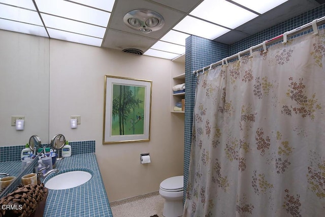 633 Norumbega Dr, Monrovia, CA 91016 - bathroom with vanity and a shower with curtain
