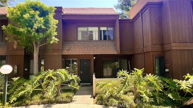 445 W Duarte Rd Unit 5, Arcadia, CA 91007 - view of property featuring a shingled roof