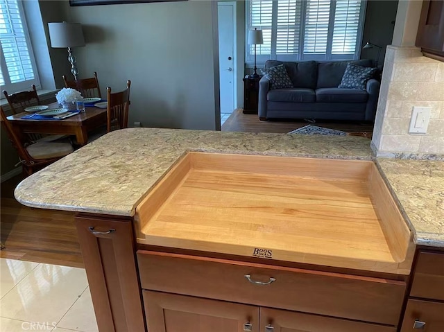 405 Waterview, Playa Del Rey, CA 90293 - kitchen with wood finished floors