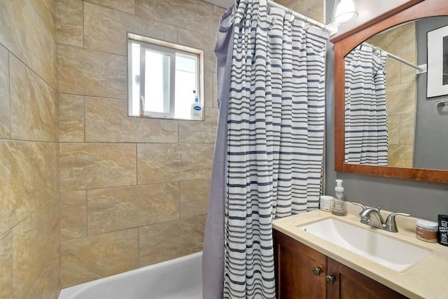 118 W 11th Ave, Escondido, CA 92025 - bathroom with shower / tub combo and vanity