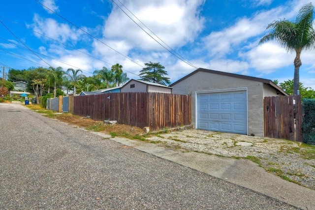 118 W 11th Ave, Escondido, CA 92025 - detached garage with driveway