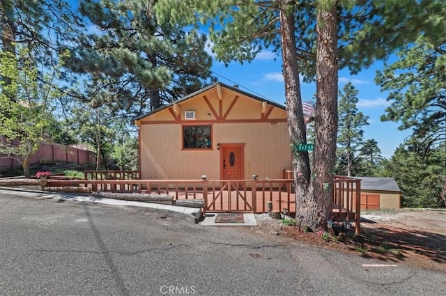 26745 Hopkins Rd, Idyllwild, CA 92549 - chalet / cabin featuring a fenced front yard