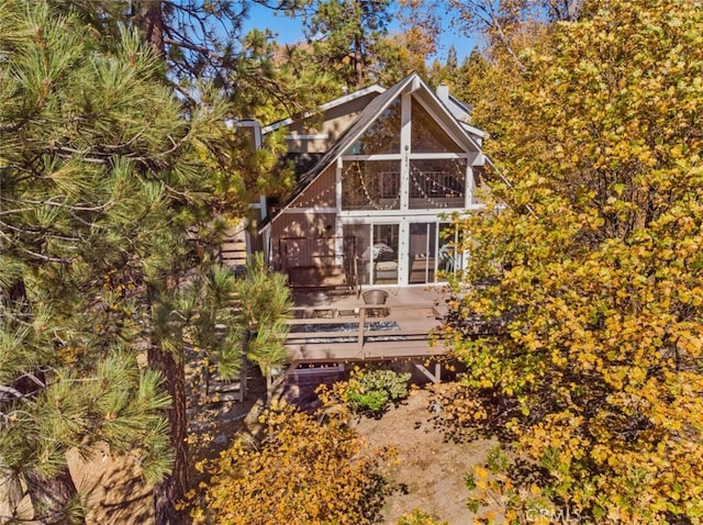 27638 St Bernard Ln, Lake Arrowhead, CA 92352 - rear view of property with a wooden deck
