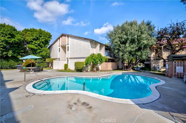 2408 S Hacienda Blvd Unit K2, Hacienda Heights, CA 91745 - community pool with a patio