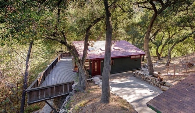 4030 Chaney Trl, Altadena, CA 91001 - rustic home featuring a forest view