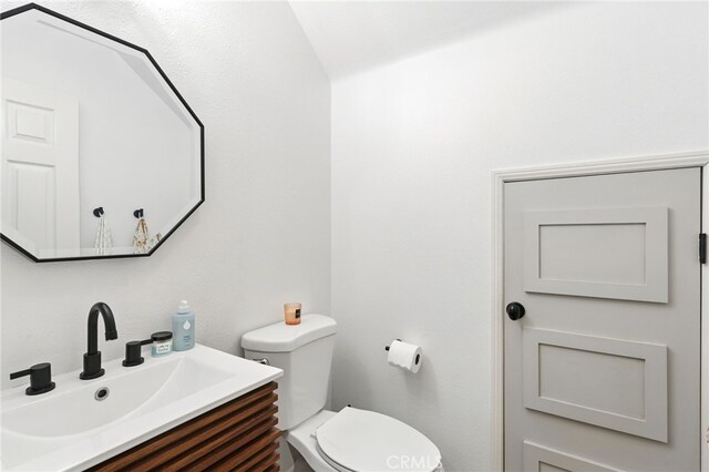 3 Bluff Cove Dr, Aliso Viejo, CA 92656 - half bath featuring toilet and vanity