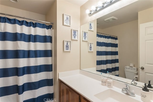 36867 Gallery Ln, Beaumont, CA 92223 - bathroom featuring vanity and curtained shower